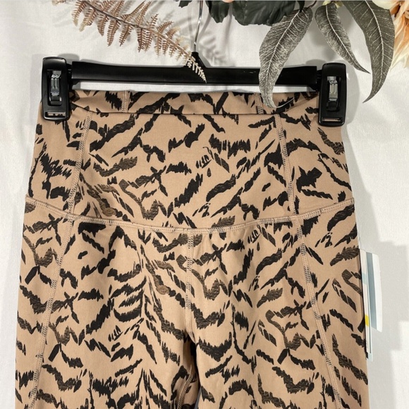 NWT Zella [ Small ] High Waist Studio‎ Lite Mesh Ankle Leggings in Tan Zebra - Picture 8 of 12